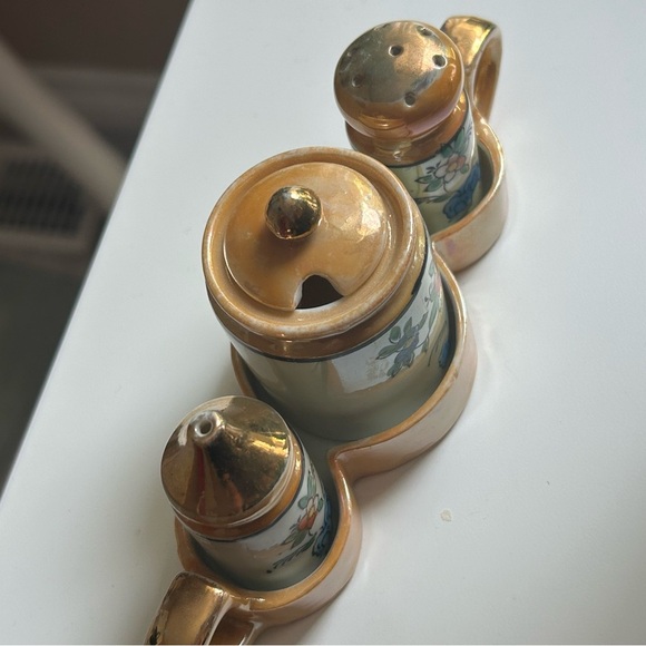 4/$100 Floral Ceramic Spice Jar with Lid salt and pepper shaker set 😃 - Picture 6 of 10